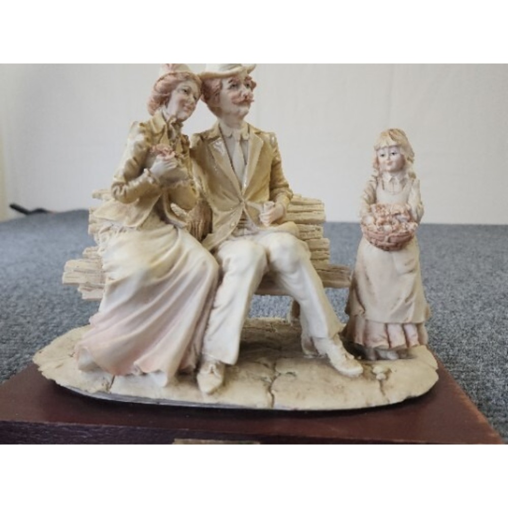 A Balcari Figurine‎ Older Couple In Park Bench Dear  Arnart  1984